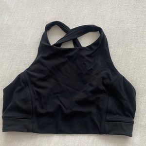 Lululemon high neck sports bra size 4